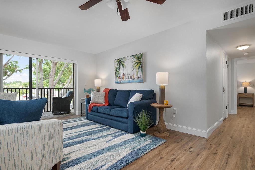 3201 South Beneva Road, Unit 201 Sarasota, FL 34232 - Photo 4 of 41