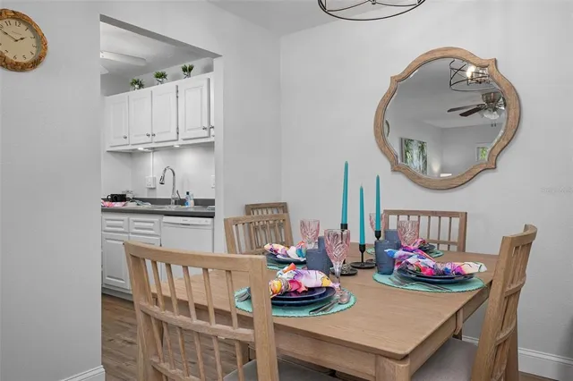 $2,300 | 3201 South Beneva Road, Unit 201, Sarasota, FL 34232