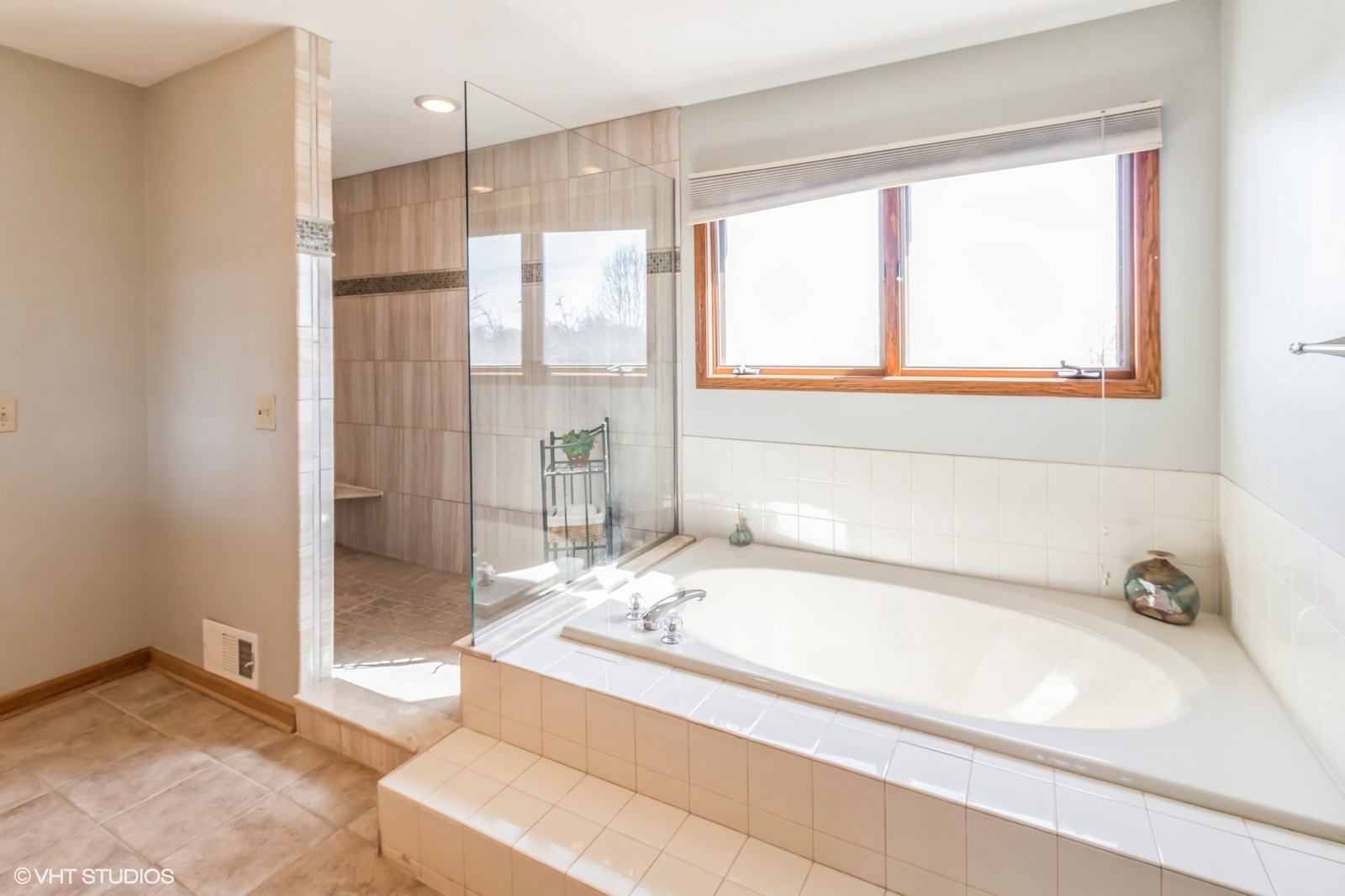 2029 Valley Creek Drive Elgin, IL 60123 - Photo 13 of 27