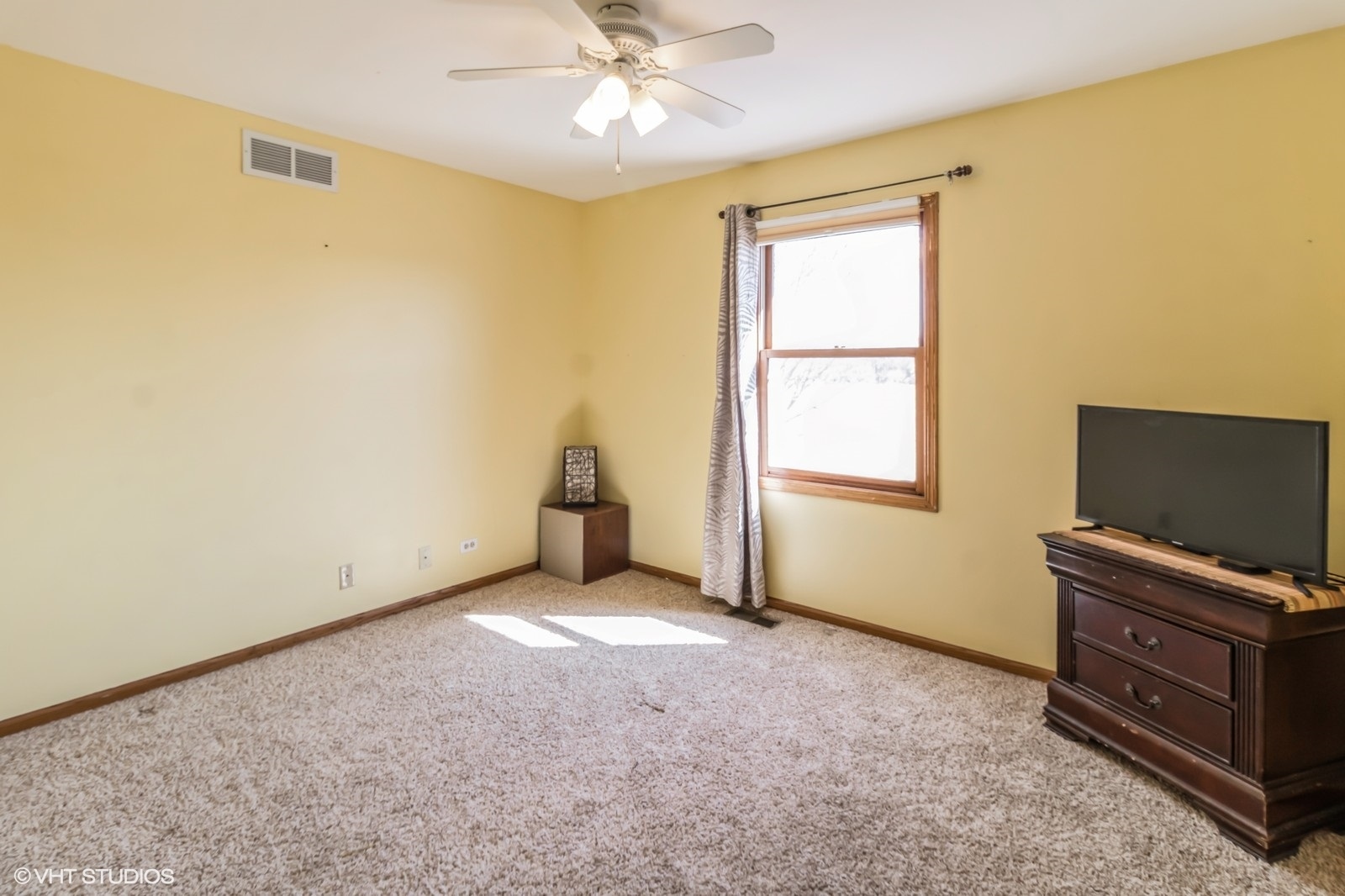 2029 Valley Creek Drive Elgin, IL 60123 - Photo 15 of 27