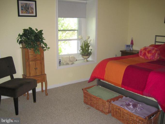 3064 Seminole Road Woodbridge, VA 22192 - Photo 17 of 20 Master Bedroom