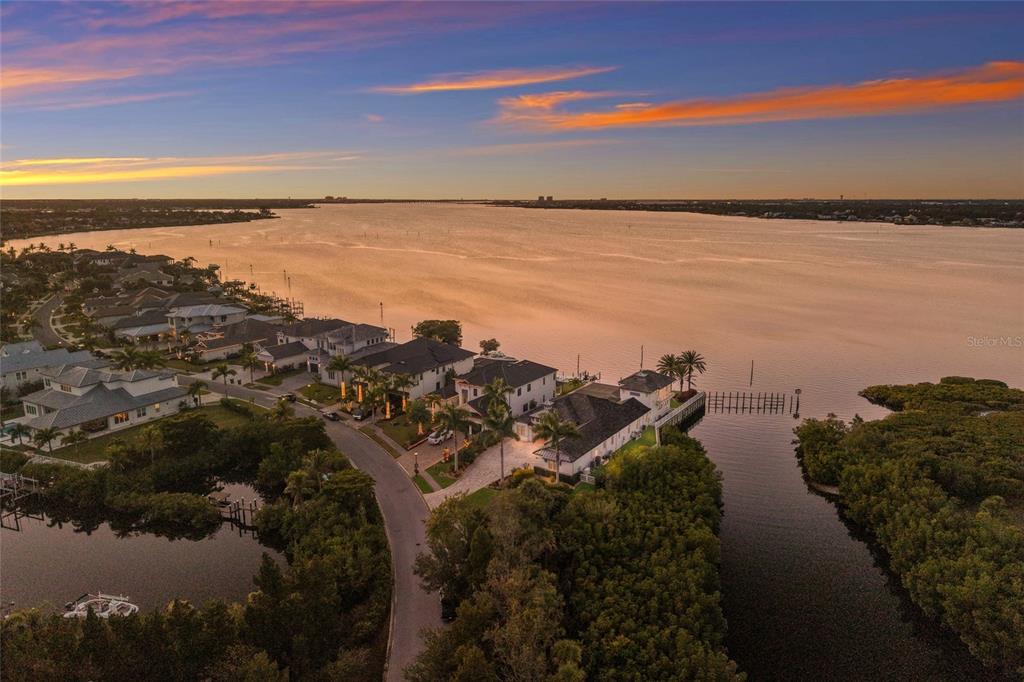 700 Regatta Way Bradenton, FL 34208 - Photo 6 of 78