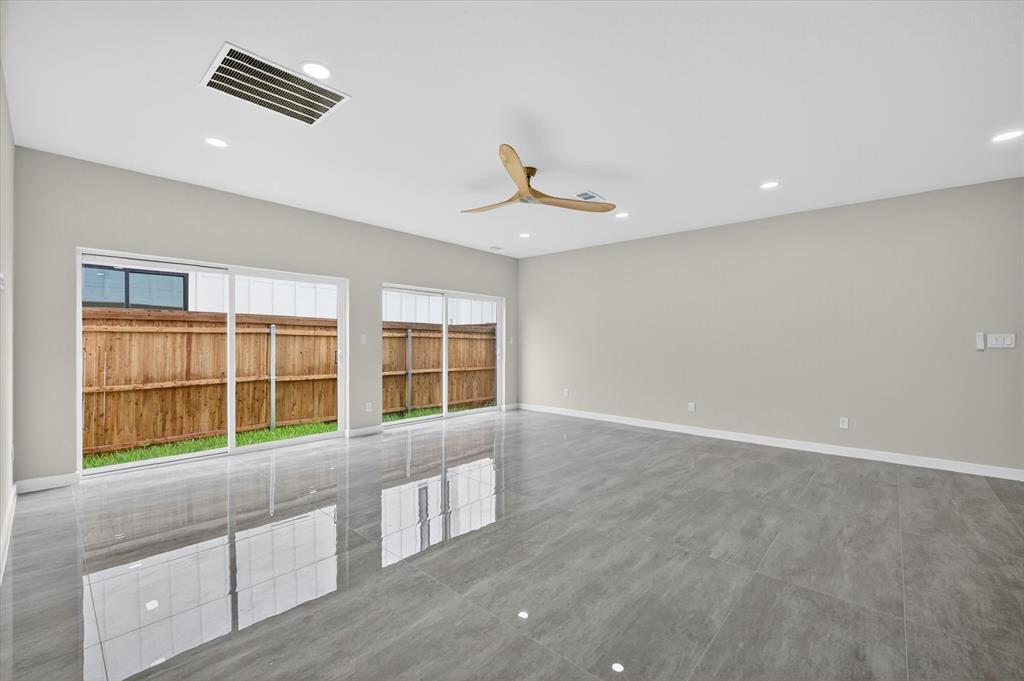119 Rolston Road Irving, TX 75060 - Photo 5 of 30