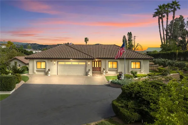 $1,020,000 | 4323 Rainbow Vista Drive, Fallbrook, CA 92028