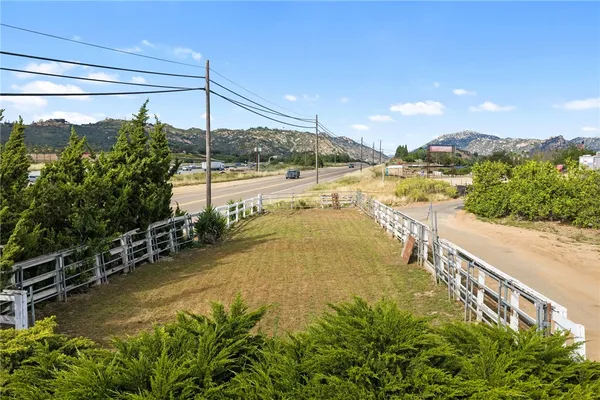 $1,020,000 | 4323 Rainbow Vista Drive, Fallbrook, CA 92028