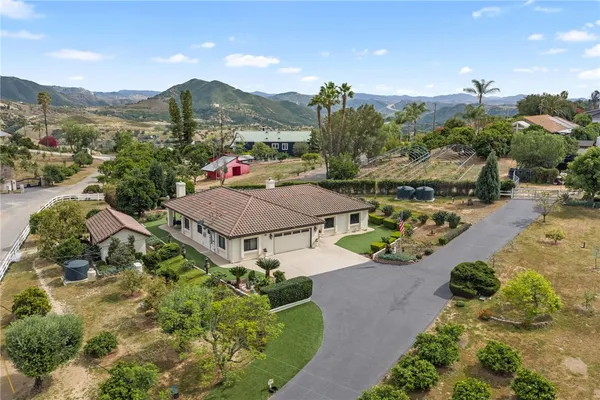 $1,020,000 | 4323 Rainbow Vista Drive, Fallbrook, CA 92028