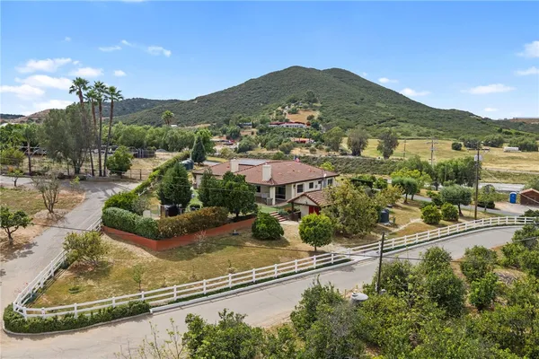 $1,020,000 | 4323 Rainbow Vista Drive, Fallbrook, CA 92028