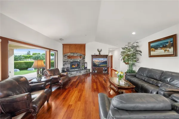 $1,020,000 | 4323 Rainbow Vista Drive, Fallbrook, CA 92028