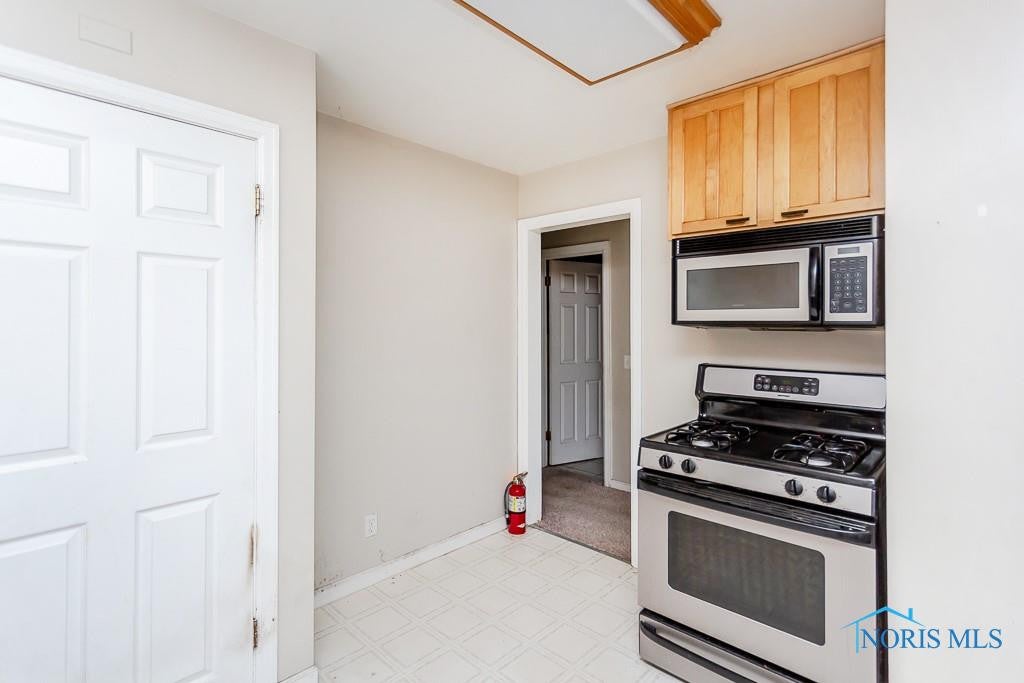 3660 Sherbrooke Road Toledo, OH 43613 - Photo 13 of 37 Gallery Image 13