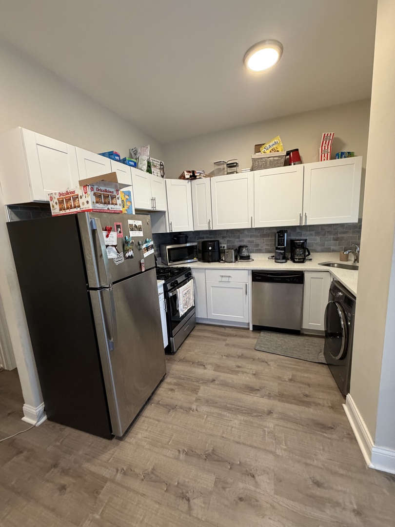 854 West George Street, Unit 3 Chicago, IL 60657 - Photo 4 of 22