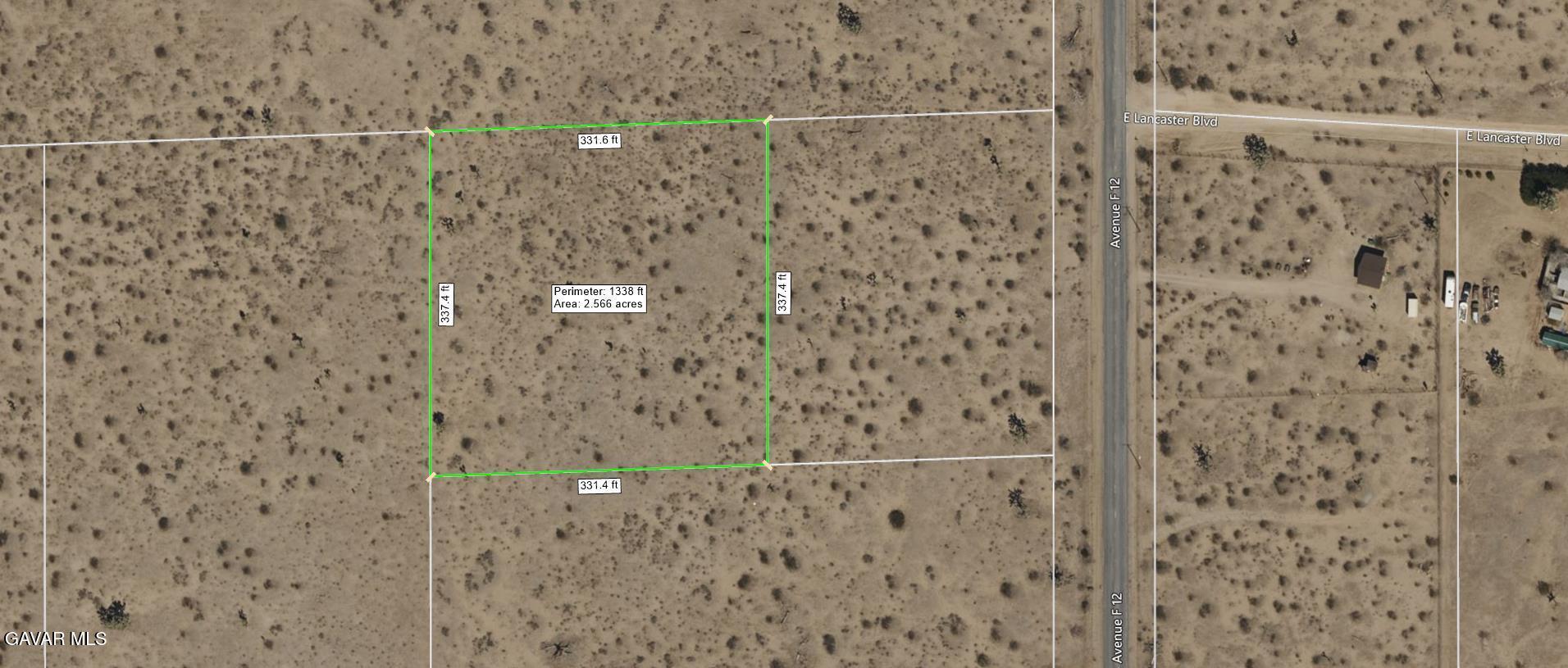 I8 Vic 200 Lancaster, CA 93535 - Photo 4 of 13 a view of a bathroom with a shower