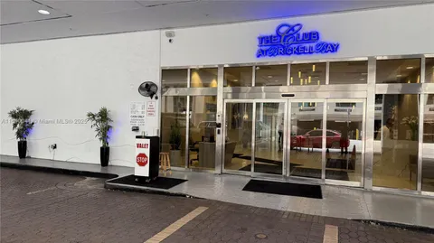 $349,000 | 1200 Brickell Bay Drive, Unit 2216, Miami, FL 33131