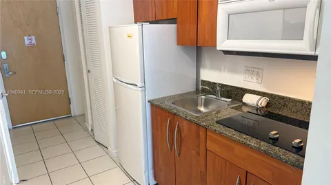 $349,000 | 1200 Brickell Bay Drive, Unit 2216, Miami, FL 33131