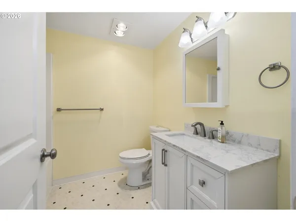 $349,500 | 88002 10th Street, Veneta, OR 97487