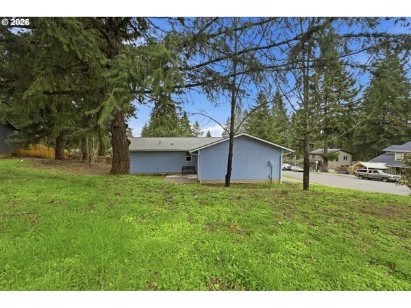 $349,500 | 88002 10th Street, Veneta, OR 97487