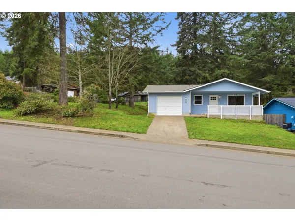 $349,500 | 88002 10th Street, Veneta, OR 97487
