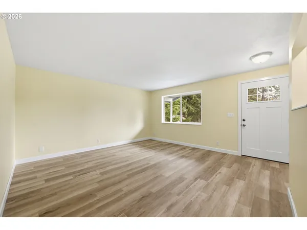 $349,500 | 88002 10th Street, Veneta, OR 97487