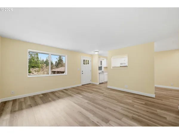 $349,500 | 88002 10th Street, Veneta, OR 97487