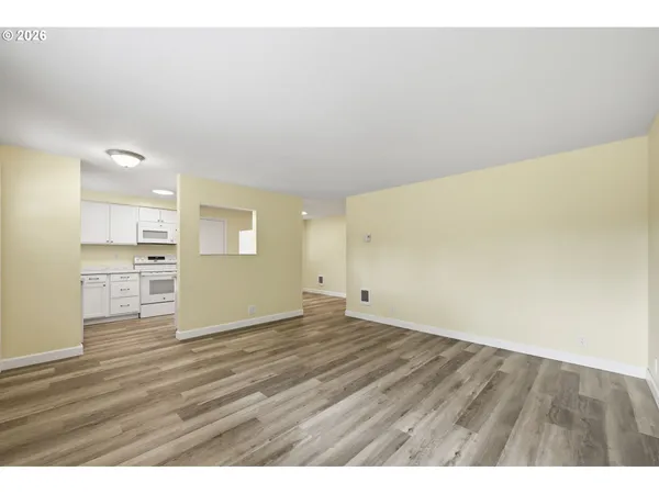 $349,500 | 88002 10th Street, Veneta, OR 97487