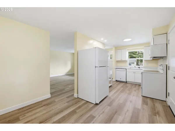 $349,500 | 88002 10th Street, Veneta, OR 97487