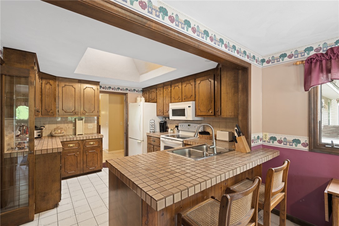343 Hill Farm Road Coventry, RI 02816 - Photo 10 of 36