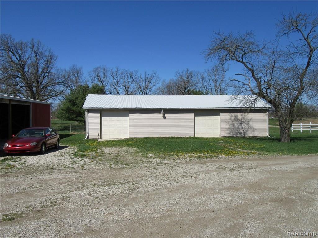 5875 Milett Road Fowlerville, MI 48836 - Photo 13 of 20 168.JPG