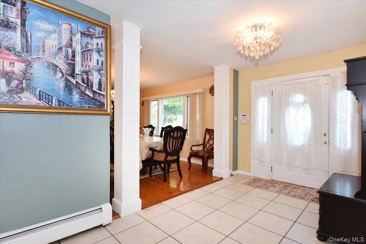22 Chatham Road Commack, NY 11725 - Photo 6 of 37