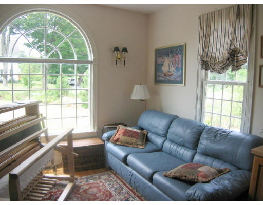 54 Kendall Hill Road Sterling, MA 01564 - Photo 8 of 12 Gallery Image 8