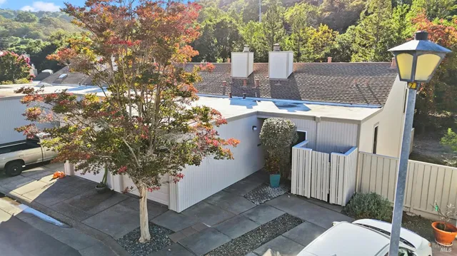 $599,000 | 2024 Knolls Drive, Santa Rosa, CA 95405