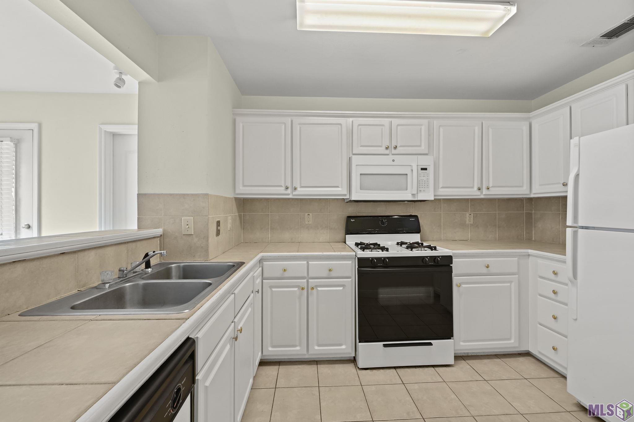 5147 Nicholas Drive, Unit 68 Baton Rouge, LA 70820 - Photo 8 of 15