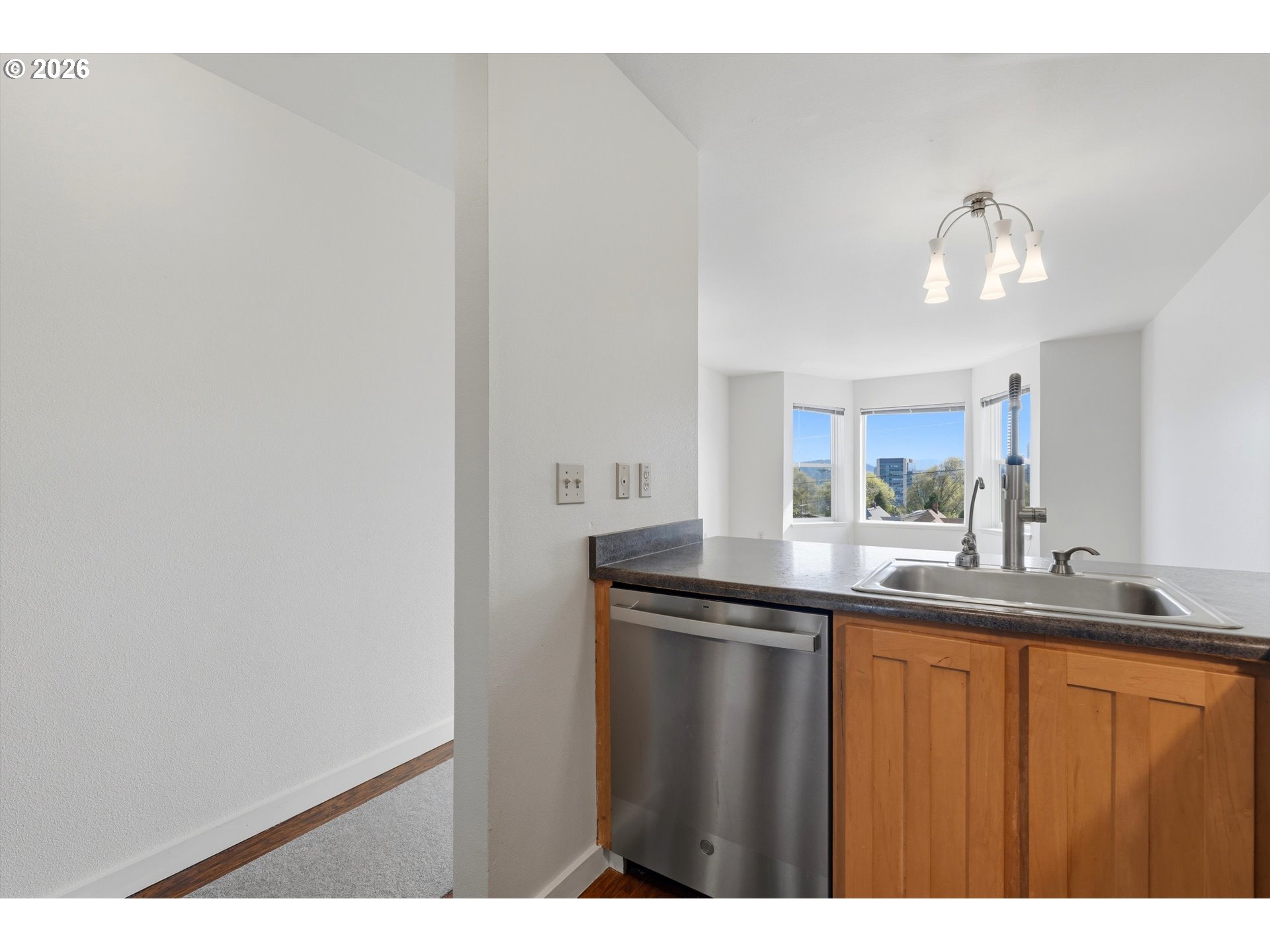 3473 Southwest Barbur Boulevard, Unit 10 Portland, OR 97239 - Photo 9 of 37