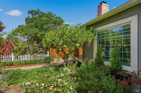 $749,000 | 2130 2nd Street, Napa, CA 94559
