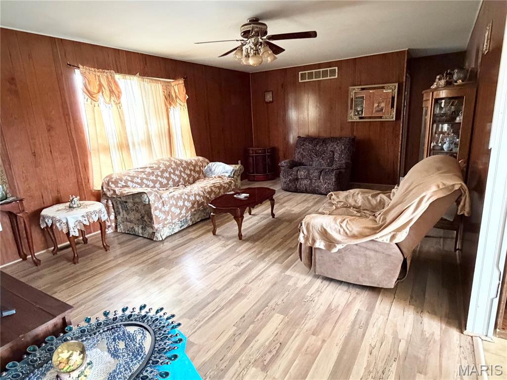 5029 Sportsman Road Waterloo, IL 62298 - Photo 12 of 24