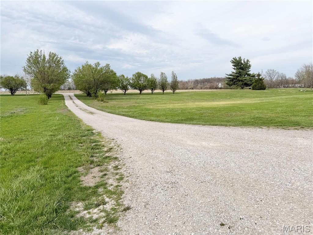 5029 Sportsman Road Waterloo, IL 62298 - Photo 5 of 24