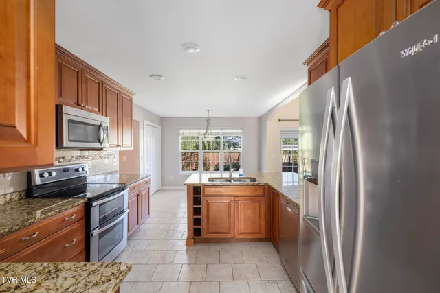 $520,000 | 102 Ridgeview Meadows Drive, Gray, TN 37615