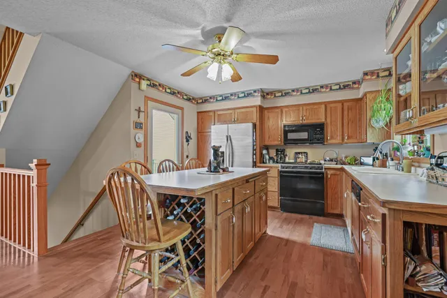 $774,900 | 33464 Xkimo Street Northwest, Cambridge, MN 55008