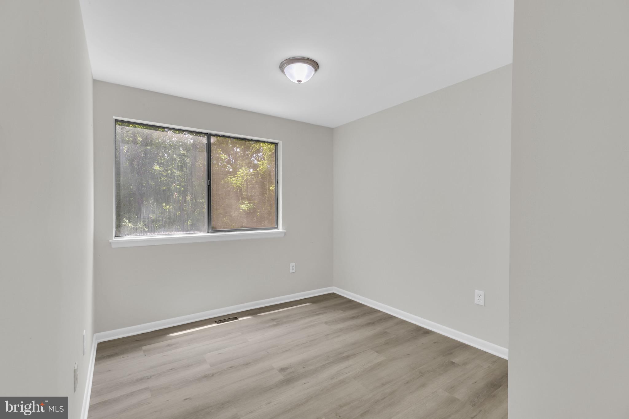 10669 Spring Oak Court Burke, VA 22015 - Photo 22 of 32