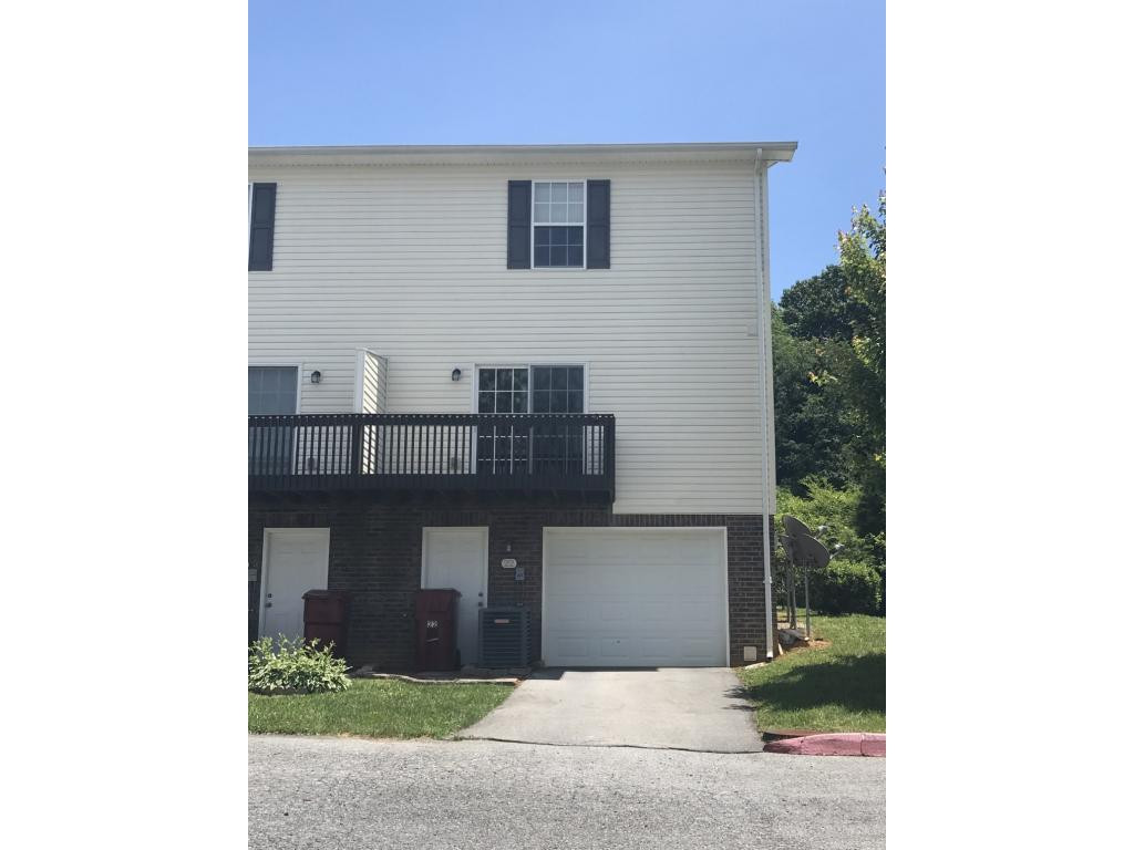2201 Cherokee Road, Unit 22 Johnson City, TN 37604 - Photo 2 of 10 Photo 2