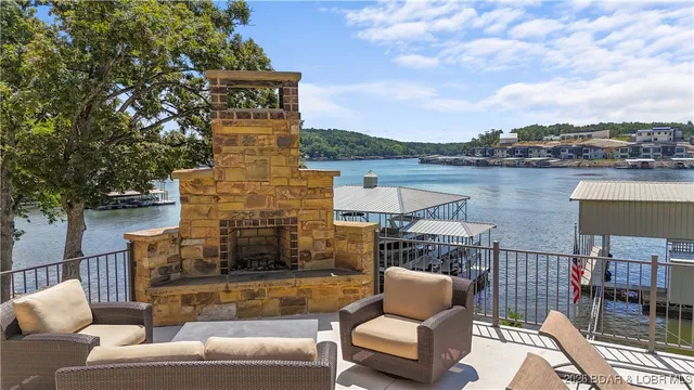 $2,750,000 | 1362 Grand Cove Road, Sunrise Beach, MO 65079