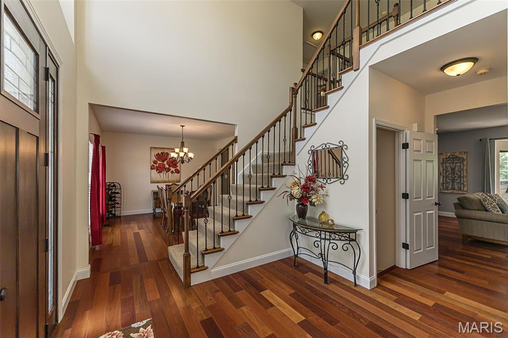 733 Castle Ridge Drive Ballwin, MO 63021 - Photo 5 of 74