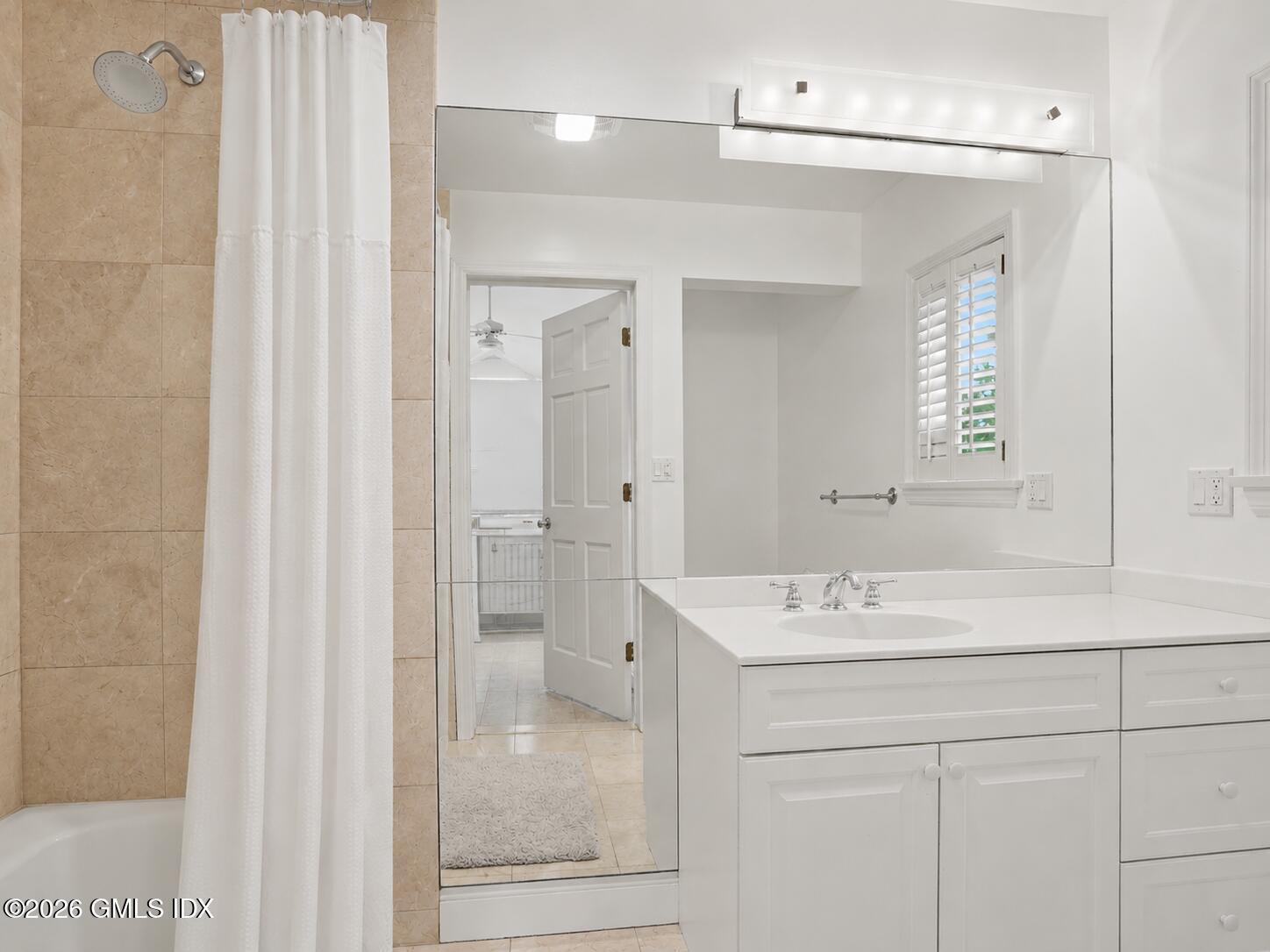 5 Grimes Road Old Greenwich, CT 06870 - Photo 21 of 30 Bathroom