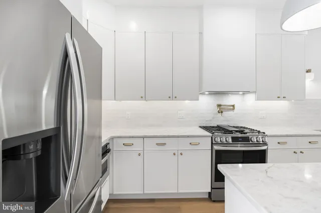 $824,900 | 1002 South 25th Street, Philadelphia, PA 19146