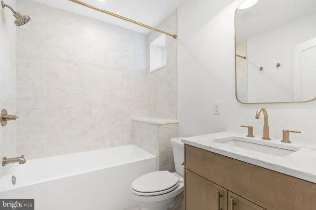 $824,900 | 1002 South 25th Street, Philadelphia, PA 19146