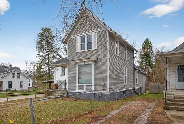 $129,900 | 609 Webb Street, Jackson, MI 49202