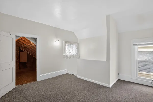 $129,900 | 609 Webb Street, Jackson, MI 49202