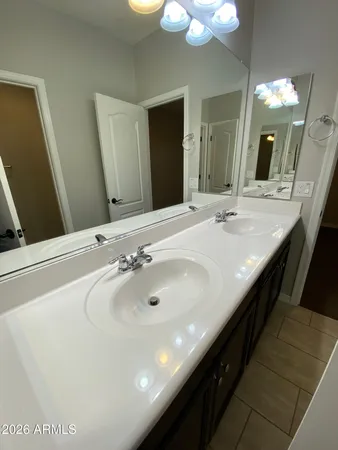 $2,300 | 4252 East Toledo Street, Gilbert, AZ 85295