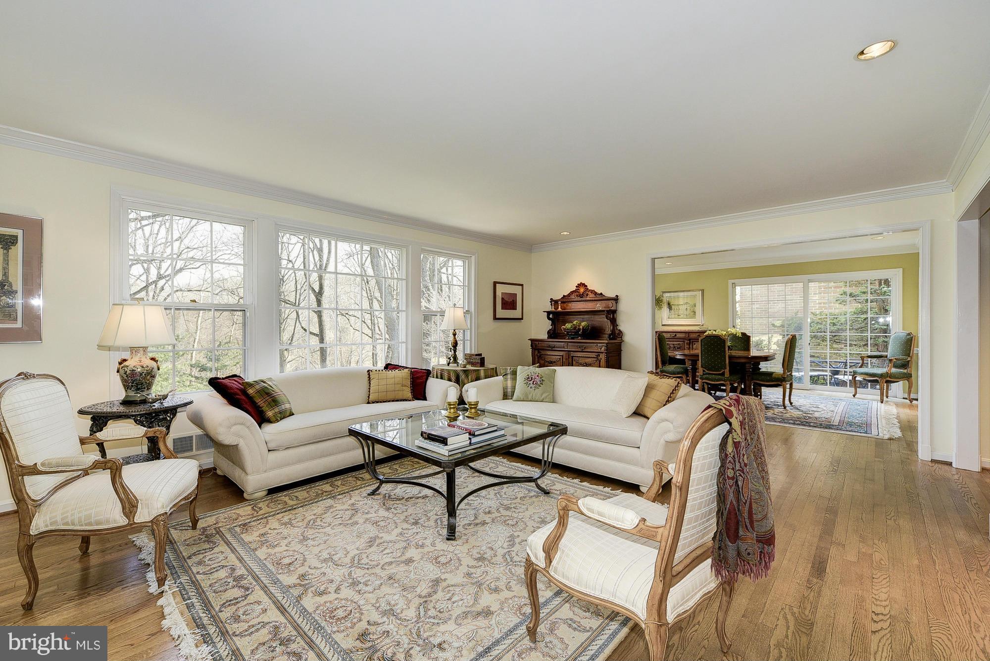 4415 Boxwood Road Bethesda, MD 20816 - Photo 5 of 30 Living Room