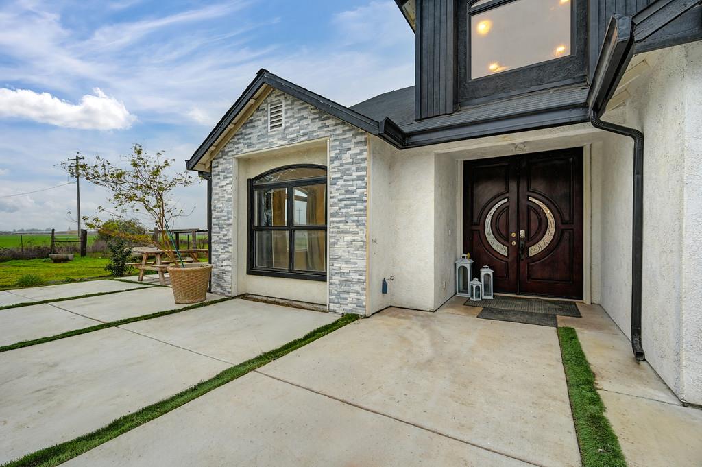 7011 Kemper Road Oakdale, CA 95361 - Photo 3 of 50