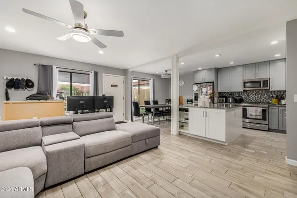 $329,000 | 5209 North 18th Drive, Phoenix, AZ 85015