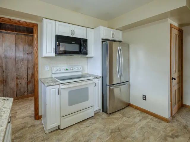 $239,900 | 8876 East D Avenue, Richland, MI 49083